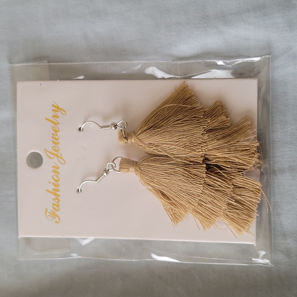 4 Earings for $8 - Picture 2 of 5